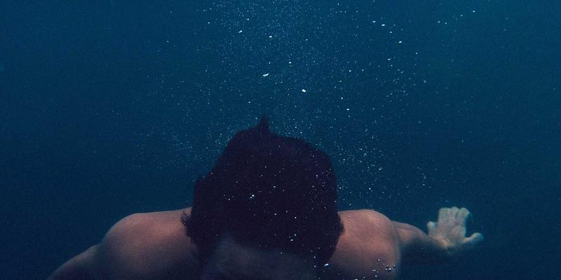 东莞东升红木家具与工艺品怎么用？解锁红木雅致生活的实用指南