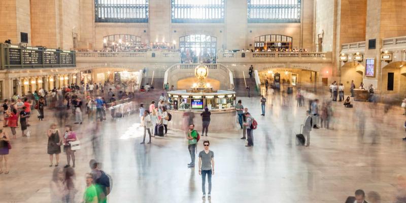 红木家具的‘包浆’之美：东莞东升红木讲述岁月赋予的自然光泽与文化价值